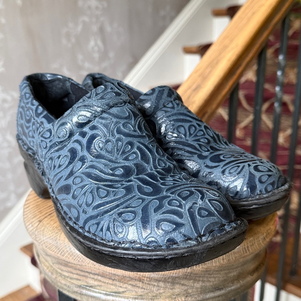 B.O.C. Ladies PEGGY clogged excellent condition navy blue size 9. - Picture 9 of 10